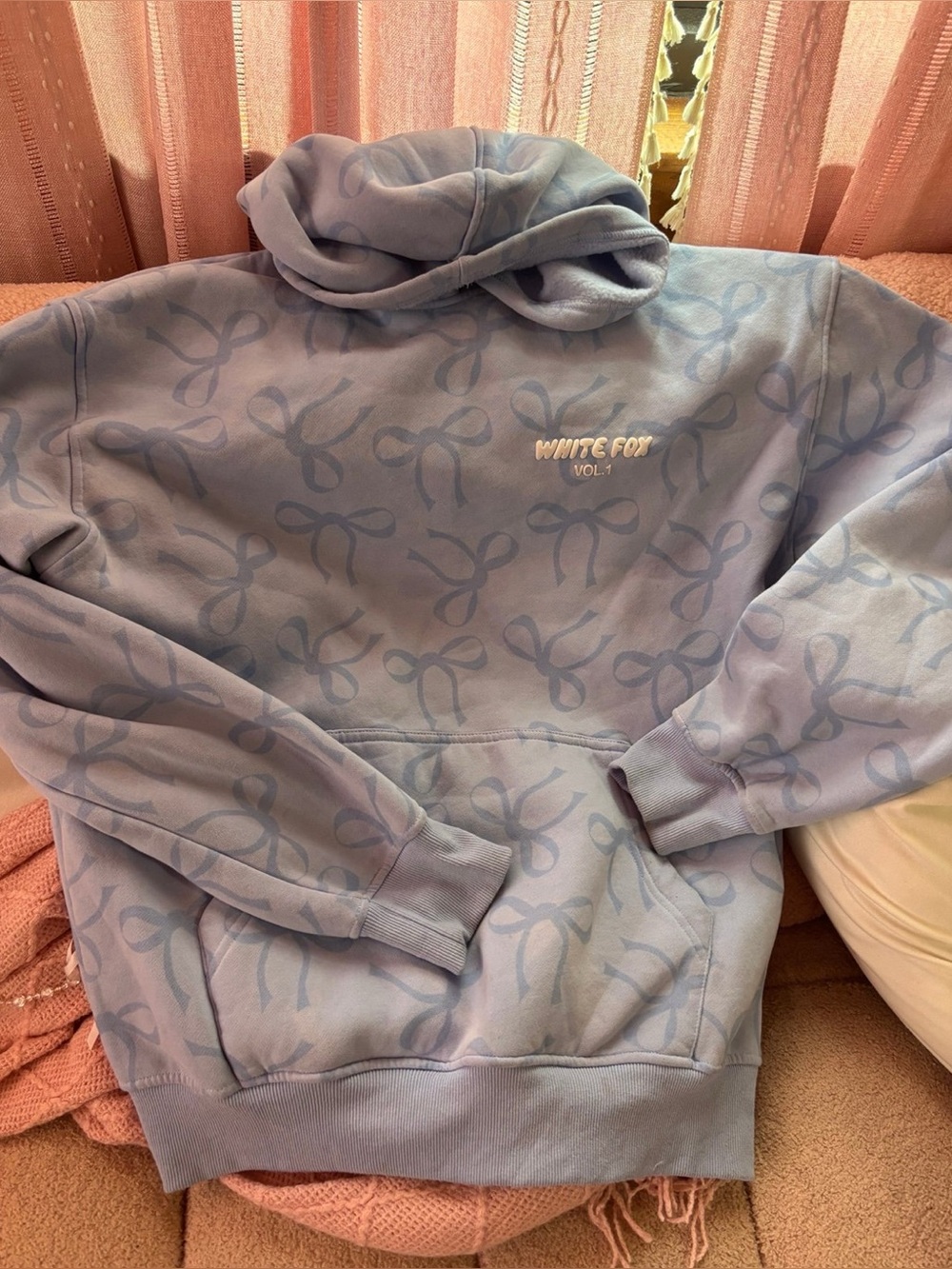 White fox boutique sweatshirt hoodie
